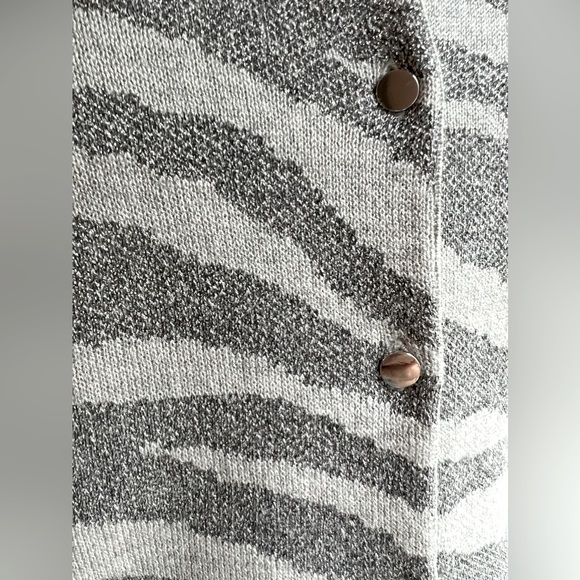 Banana Republic Animal Print Gray and Silver Lurex Cardigan Sz S - Picture 4 of 9